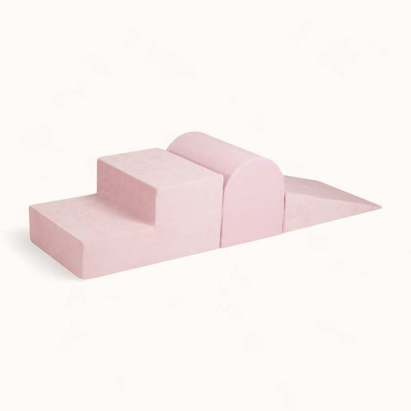parcours de motricité bébé 1 an en velours rose poudré