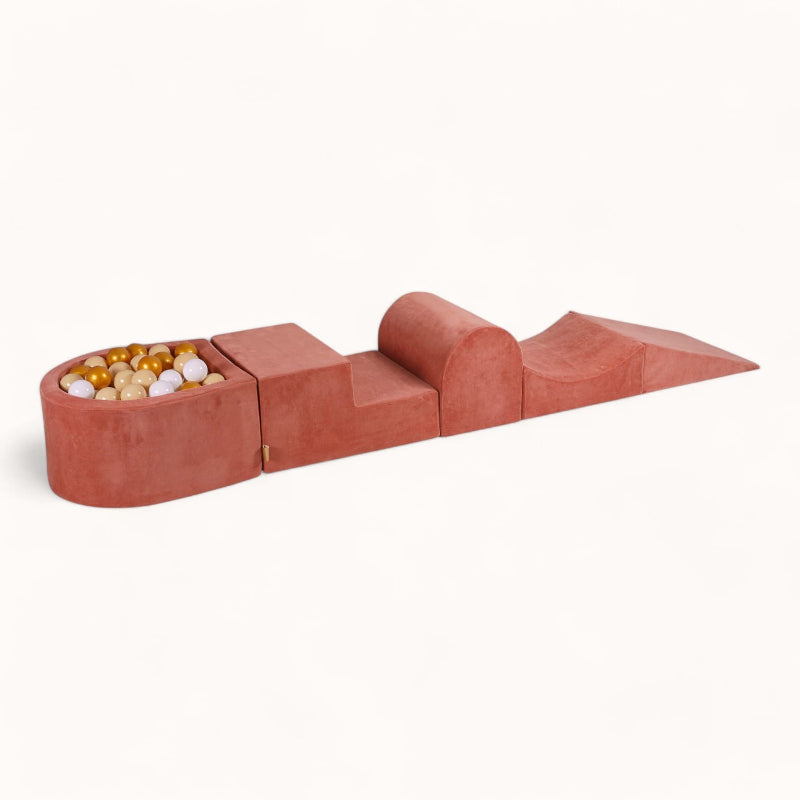 parcours motricité bébé maison en velours terracotta