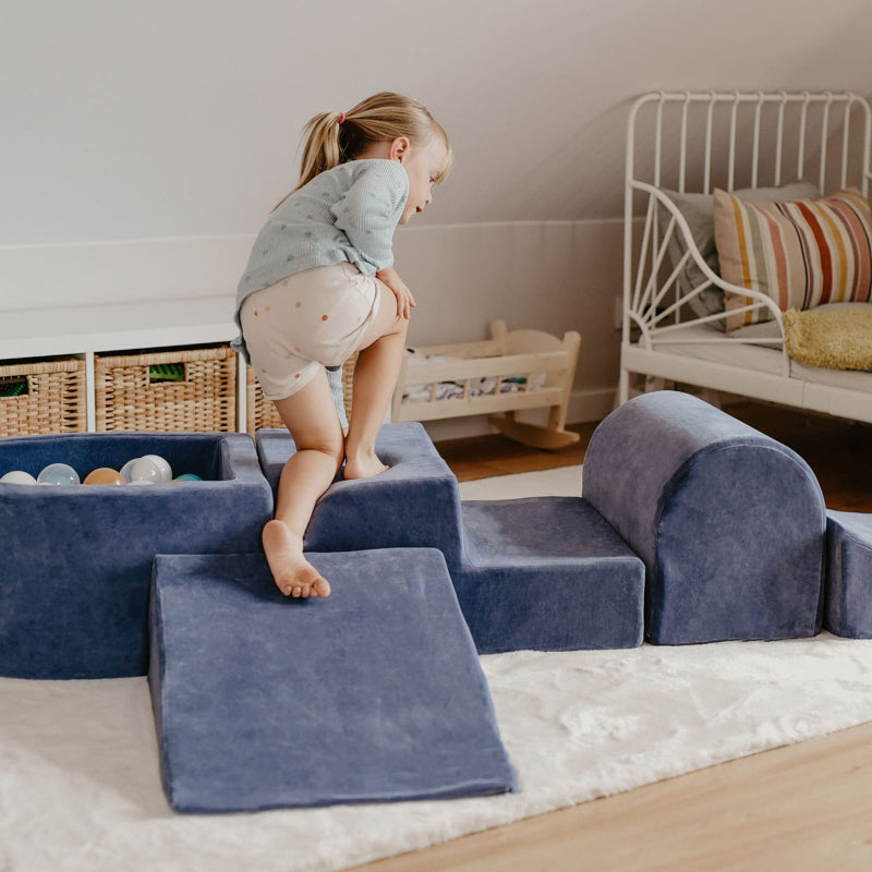 parcours motricité enfant 2 ans en velours bleu