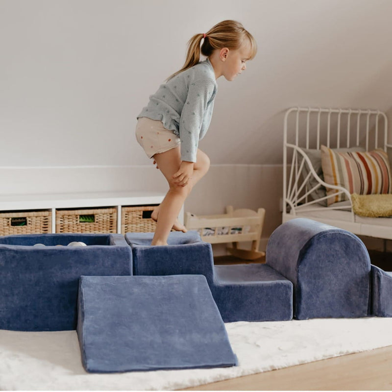 parcours motricité enfant 2 ans en velours bleu