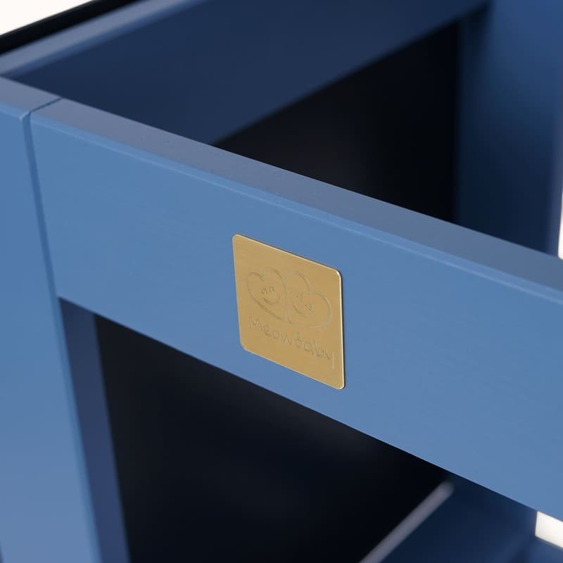tour apprentissage bleue montessori avec tableau bleu pour enfant